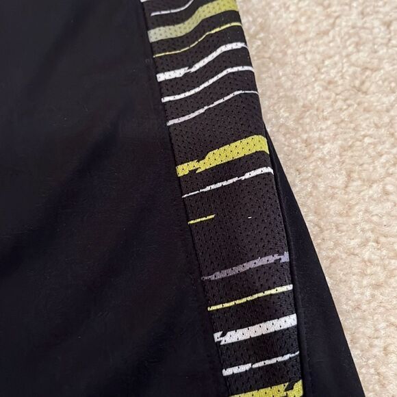 SIZE SMALL NIKE DRI FIT SHIRT - Picture 6 of 7